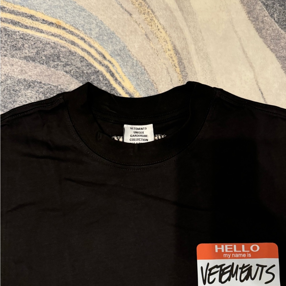 VETEMENTS Black My Name Is Vetements Tshirt Mens Size Large - Picture 2 of 4